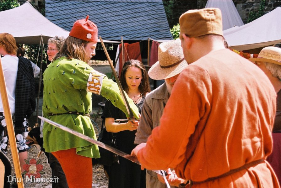 Erläuterung der Merkmale spätmittelalterlicher Schwerter
