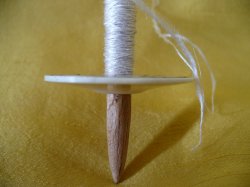 Profilansicht der Spinnwirtel aus Bein