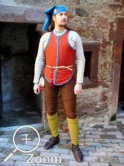 Leibchen aus krappgef�rbter Wolle mit indigogef�rbter Einfassung