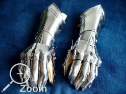 Einfache, sptgotische Faltenbndelhandschuhe (sptgotische Panzerhandschuhe)