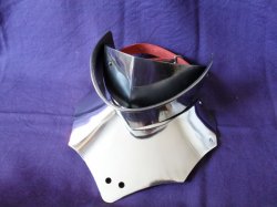 im heruntergeklapptem (abschlchtigem) Zustand